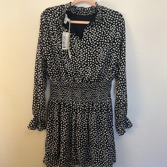 She & Sky Smocked Waist Dress - Size Large, NWT - Picture 8 of 8